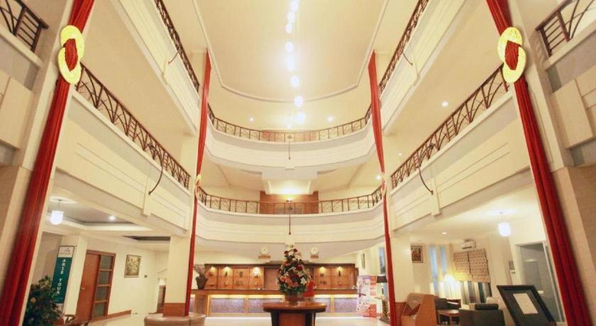Horison Plaza Tegal Hotel Exterior photo