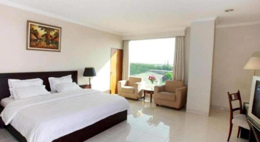 Horison Plaza Tegal Hotel Exterior photo