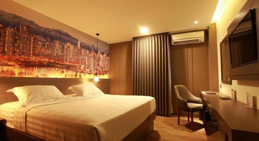 Horison Plaza Tegal Hotel Exterior photo