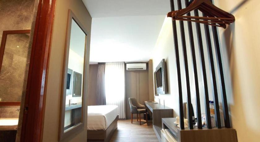 Horison Plaza Tegal Hotel Exterior photo