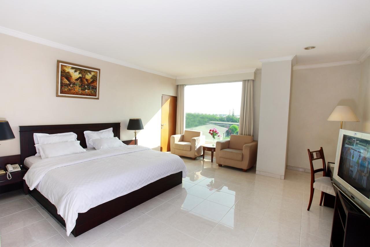 Horison Plaza Tegal Hotel Exterior photo